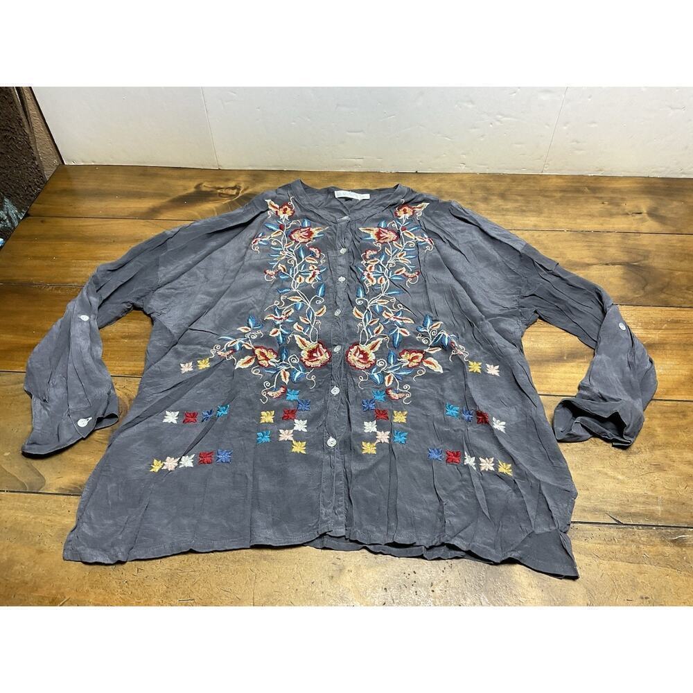Kyla Seo Women’s Large Blouse Viscose Gray Floral Embroidery Blouse Top